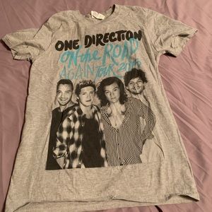 One Direction on the road again tour shirt